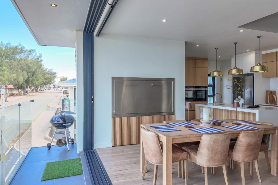 4 Bedroom Property for Sale in Hartenbos Central Western Cape